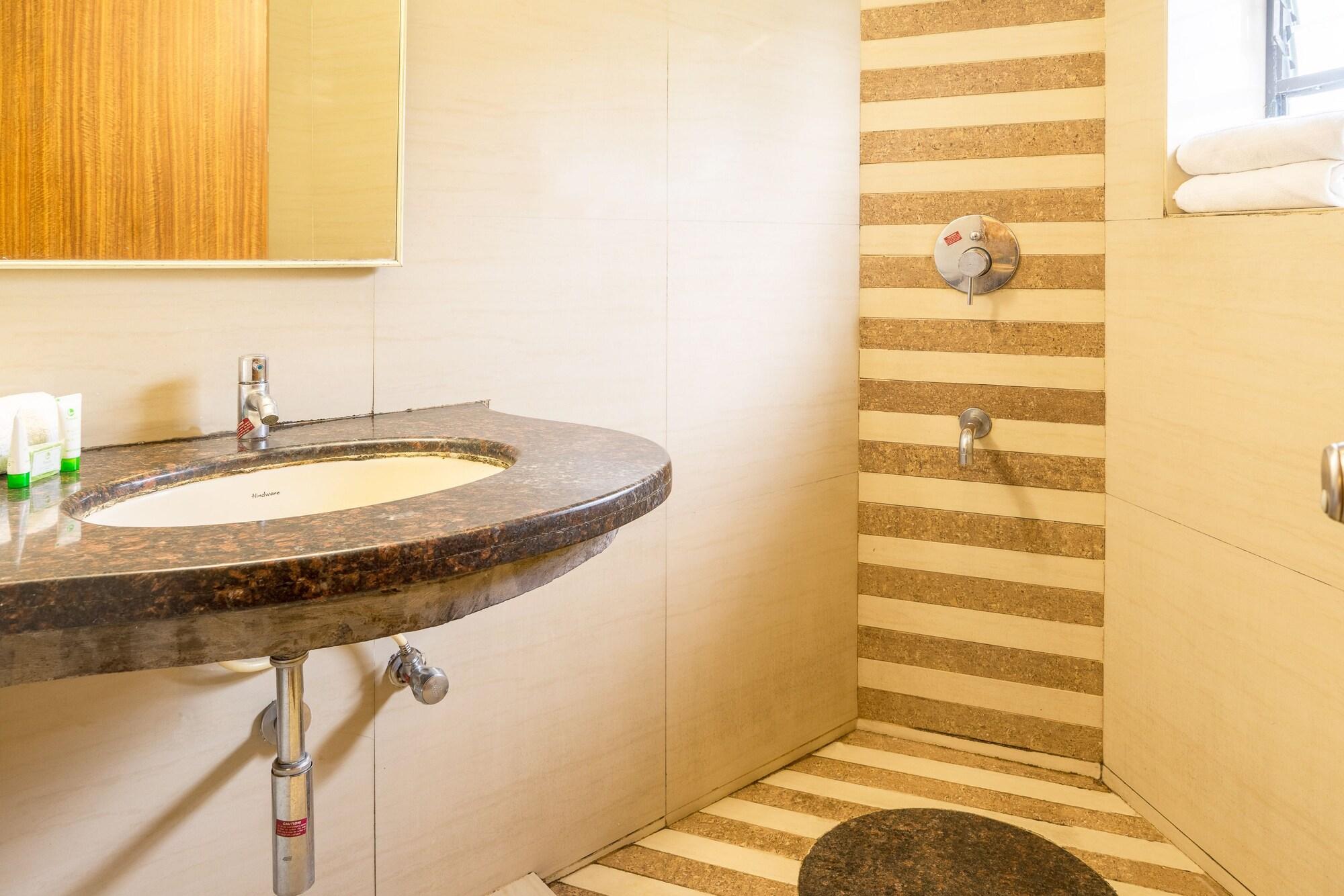 Treebo Trend Sahara Hotel Пюн Екстериор снимка