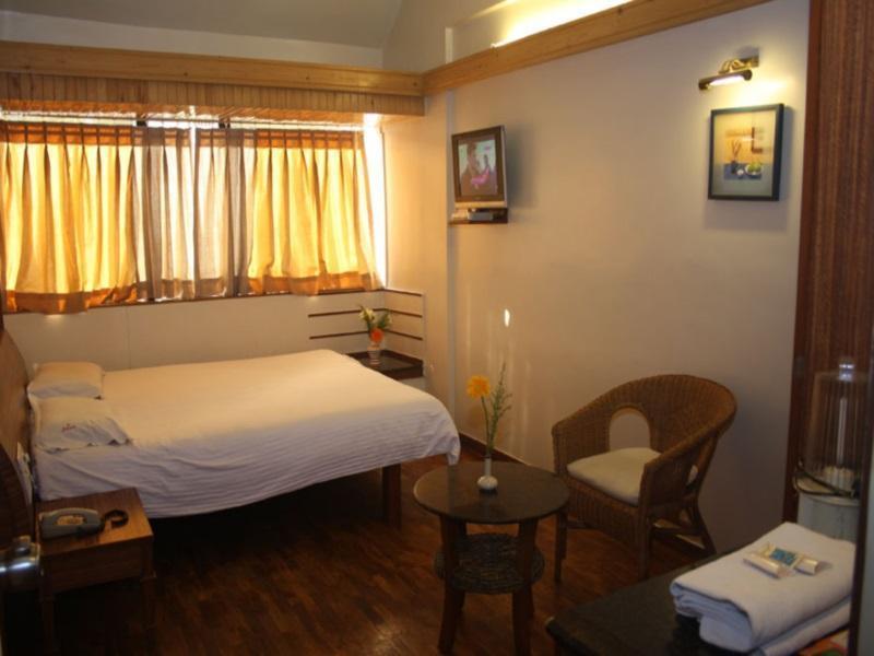 Treebo Trend Sahara Hotel Пюн Екстериор снимка