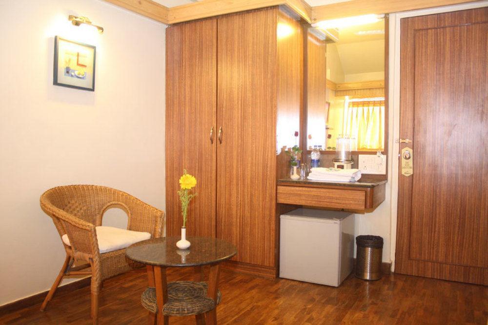Treebo Trend Sahara Hotel Пюн Екстериор снимка