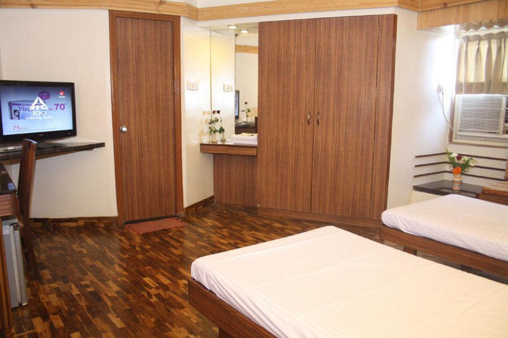 Treebo Trend Sahara Hotel Пюн Екстериор снимка