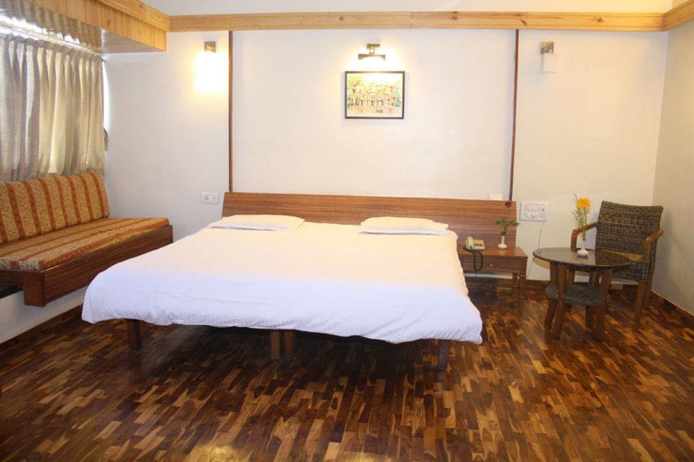Treebo Trend Sahara Hotel Пюн Екстериор снимка