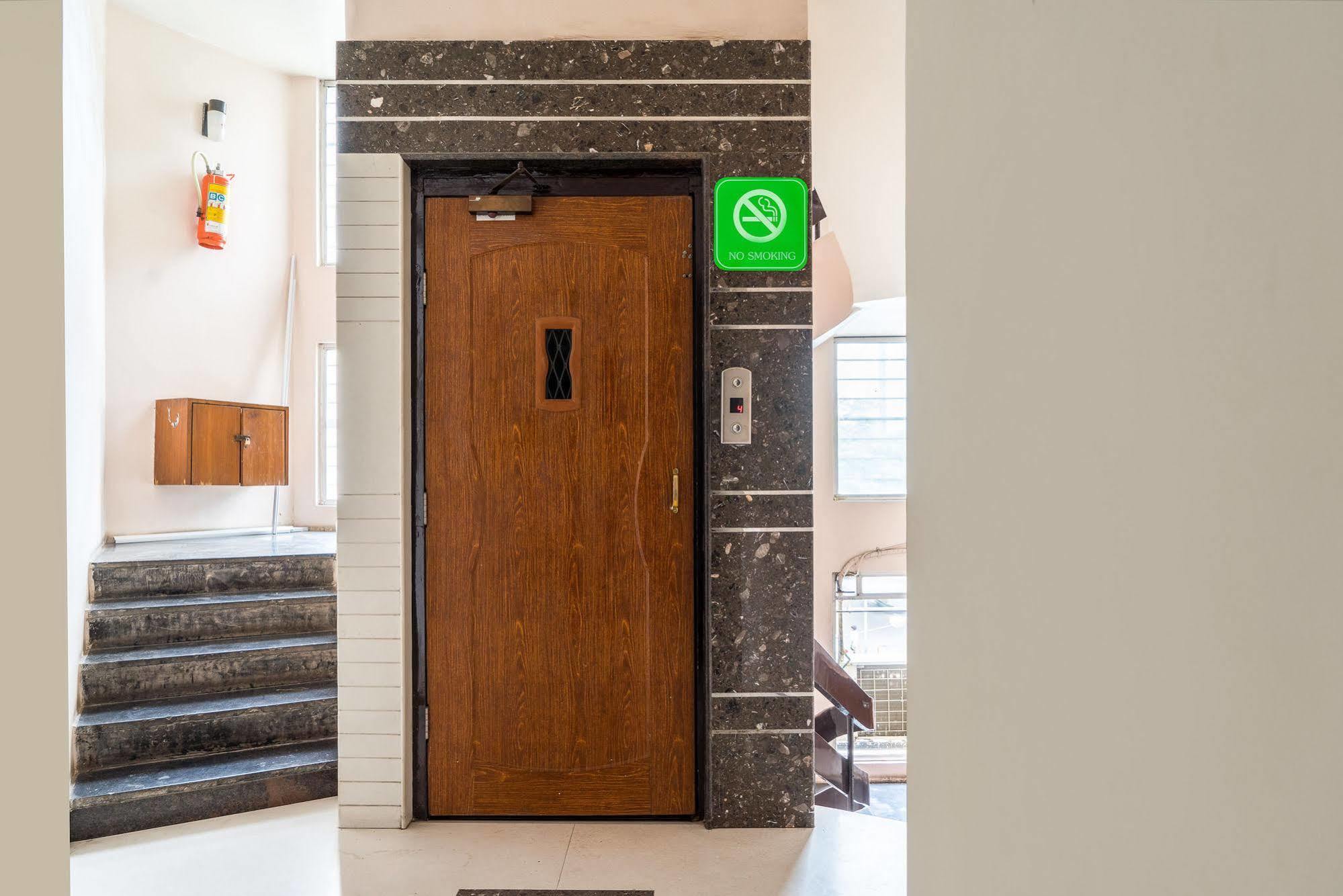 Treebo Trend Sahara Hotel Пюн Екстериор снимка